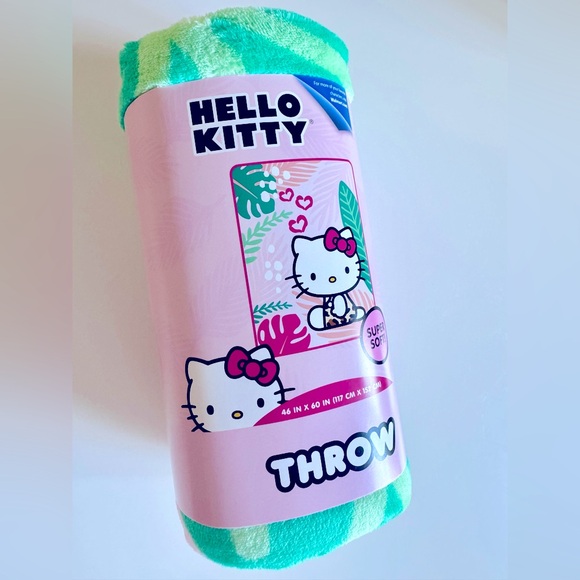 Hello Kitty Welcome to Jungle Pink and Green Throw Blanket - Picture 1 of 5